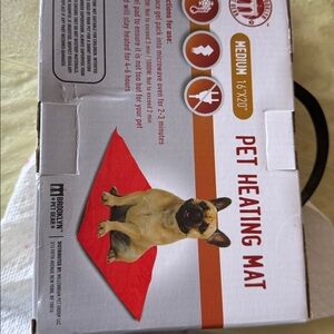 Brooklyn Pet Gear Heating Mat medium size keep your pets cozy winter is coming!